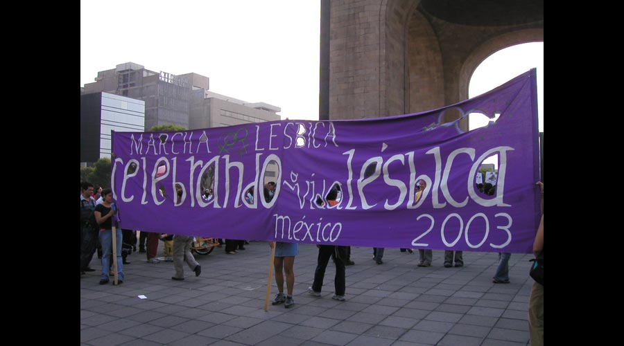 MARCHA LESBICA MEXICO 2003